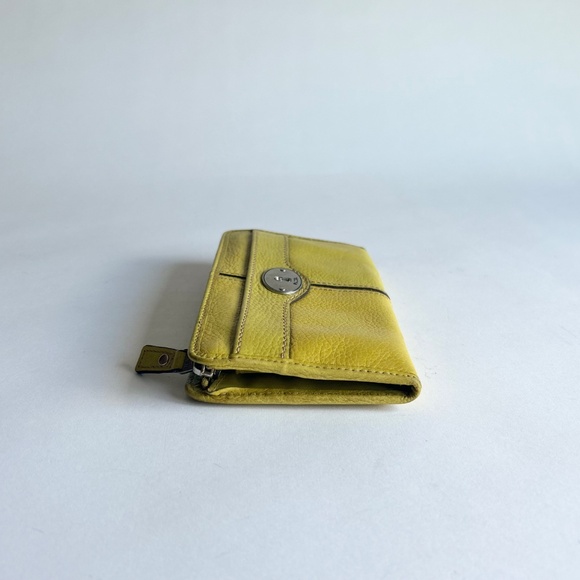 Fossil Yellow Genuine Leather Zip Closure Wallet - Picture 3 of 15